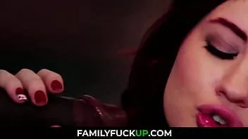 Oynat Familyfuckup.com - sevimli küçük kızıl saçlı genç siyah babasının horoz darbeler