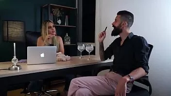 play Detrás de cámara la bella sussy nos muestra la mujer sensual, bella y divertida que es