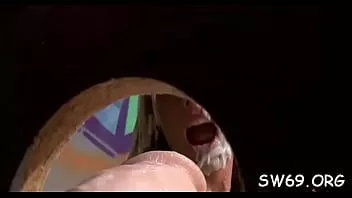 Redare Fascinantul mia angel isi calare jucaria sexuala
