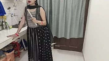 play Uma linda esposa recém-casada estava com tesão e fodida pelo meio-irmão em áudio hindi completo