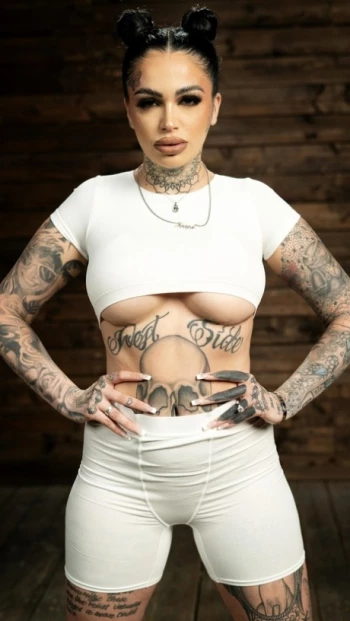 Gwiazda porno Leigh Raven