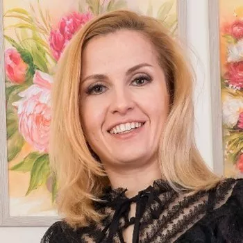Actrita Alika Alba