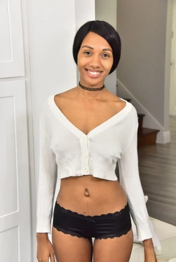 Actrita Alexis Avery