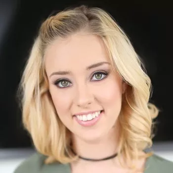 色情明星 Haley Reed